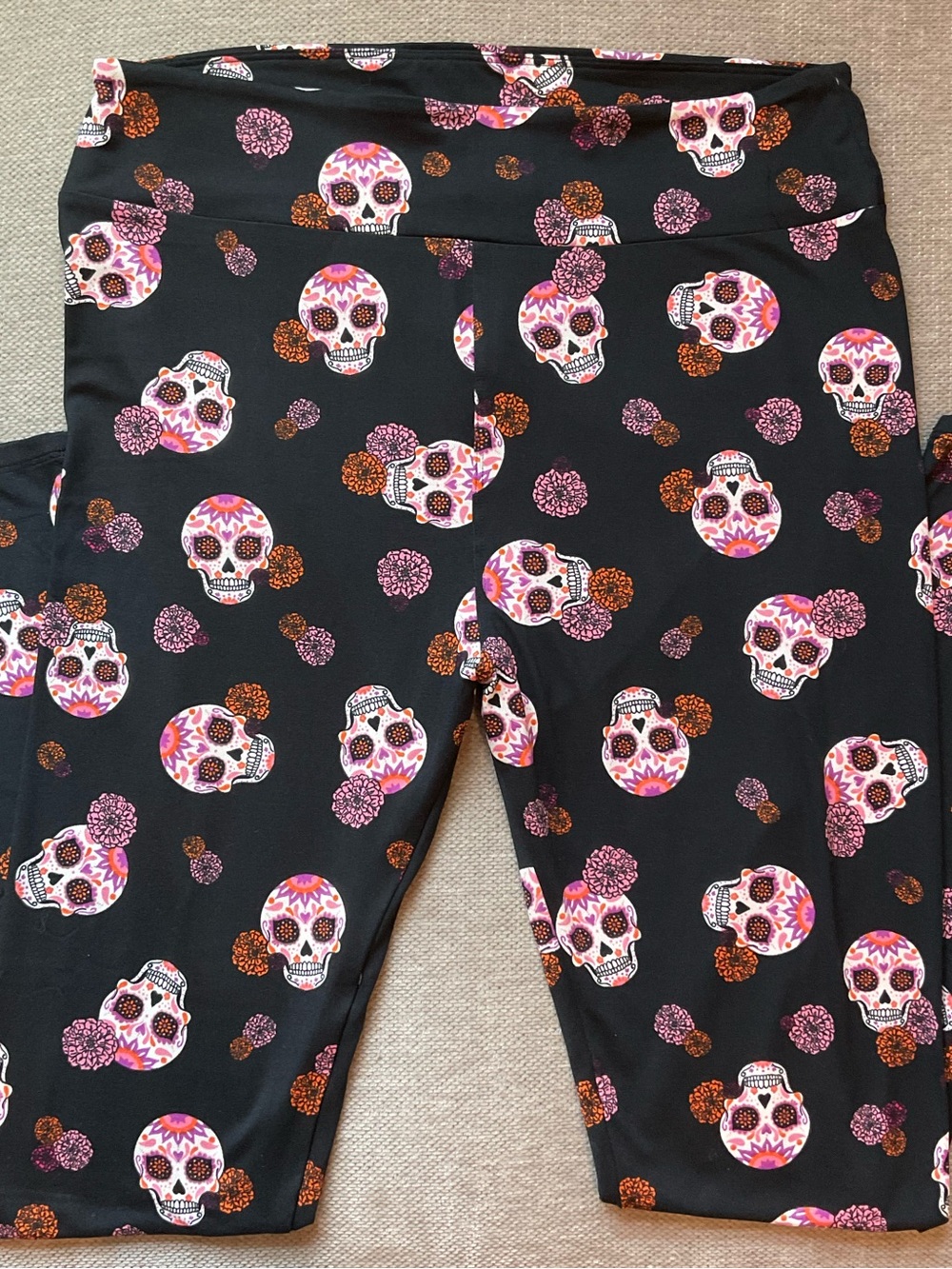 LuLaRoe Sugar Skulls Leggings with Pink and Orange Flowers